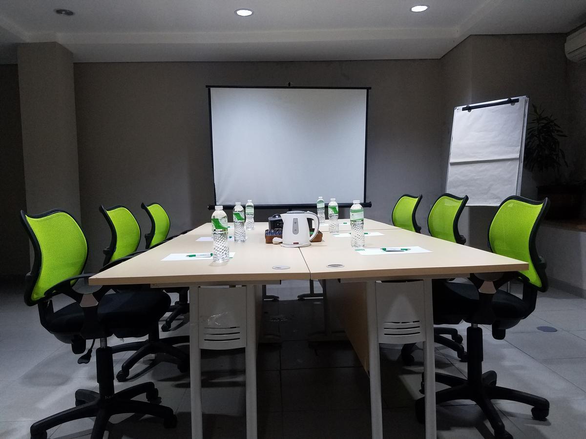 ג'קרטה Legreen Suite Kuningan מראה חיצוני תמונה