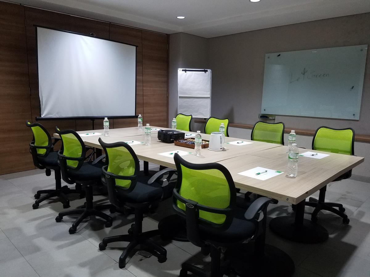 ג'קרטה Legreen Suite Kuningan מראה חיצוני תמונה